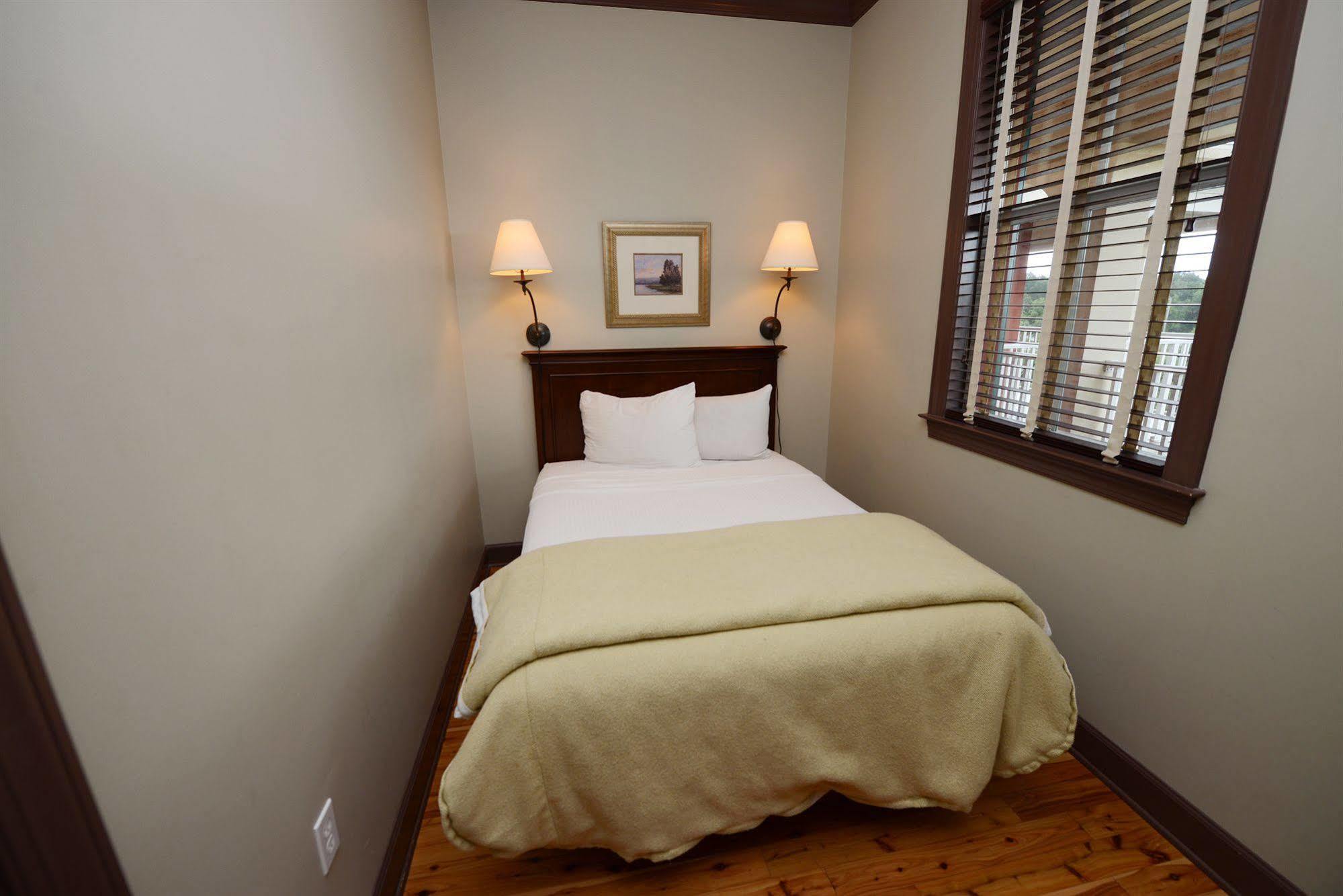 Water Street Hotel & Marina, Ascend Hotel Collection Apalachicola Exterior foto